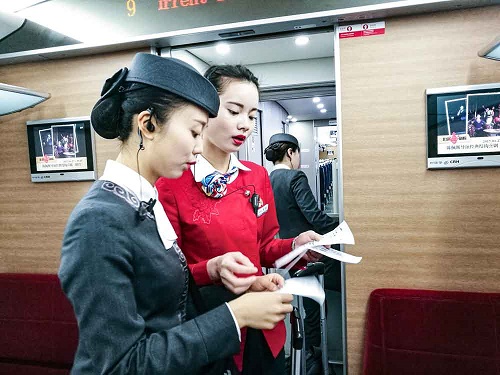 初三學(xué)航空乘務(wù)專業(yè)去哪個(gè)學(xué)校好？